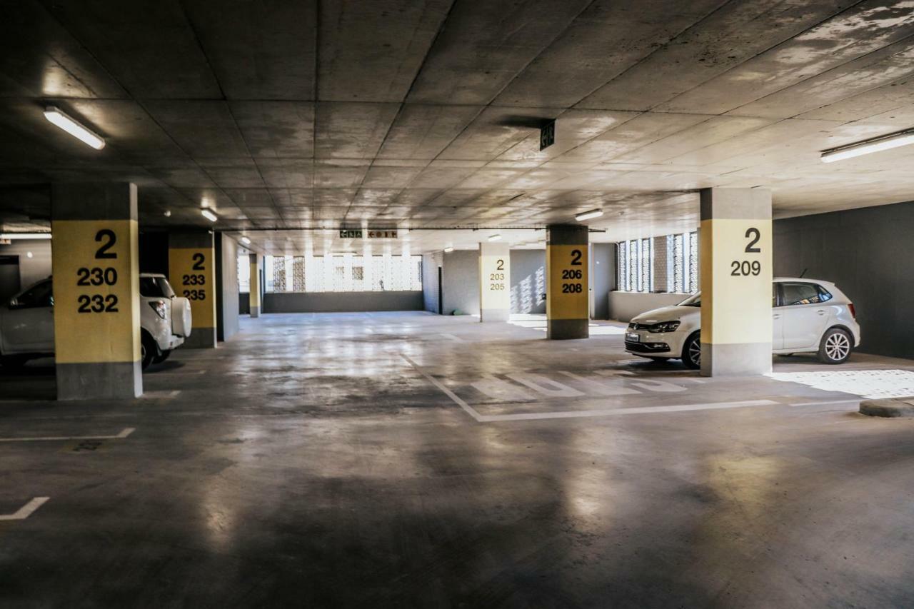 Wex1 - Modern, Iconic, Pool, Gym, Wifi, Secure Parking Apartment Кейптаун Екстериор снимка